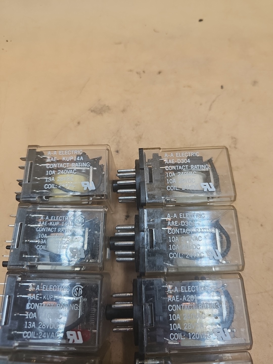 LOT OF 10 AA Electric Relays. AAE-KUP14AL, AAE-A201, AAE-D304, AAE-A201L-0