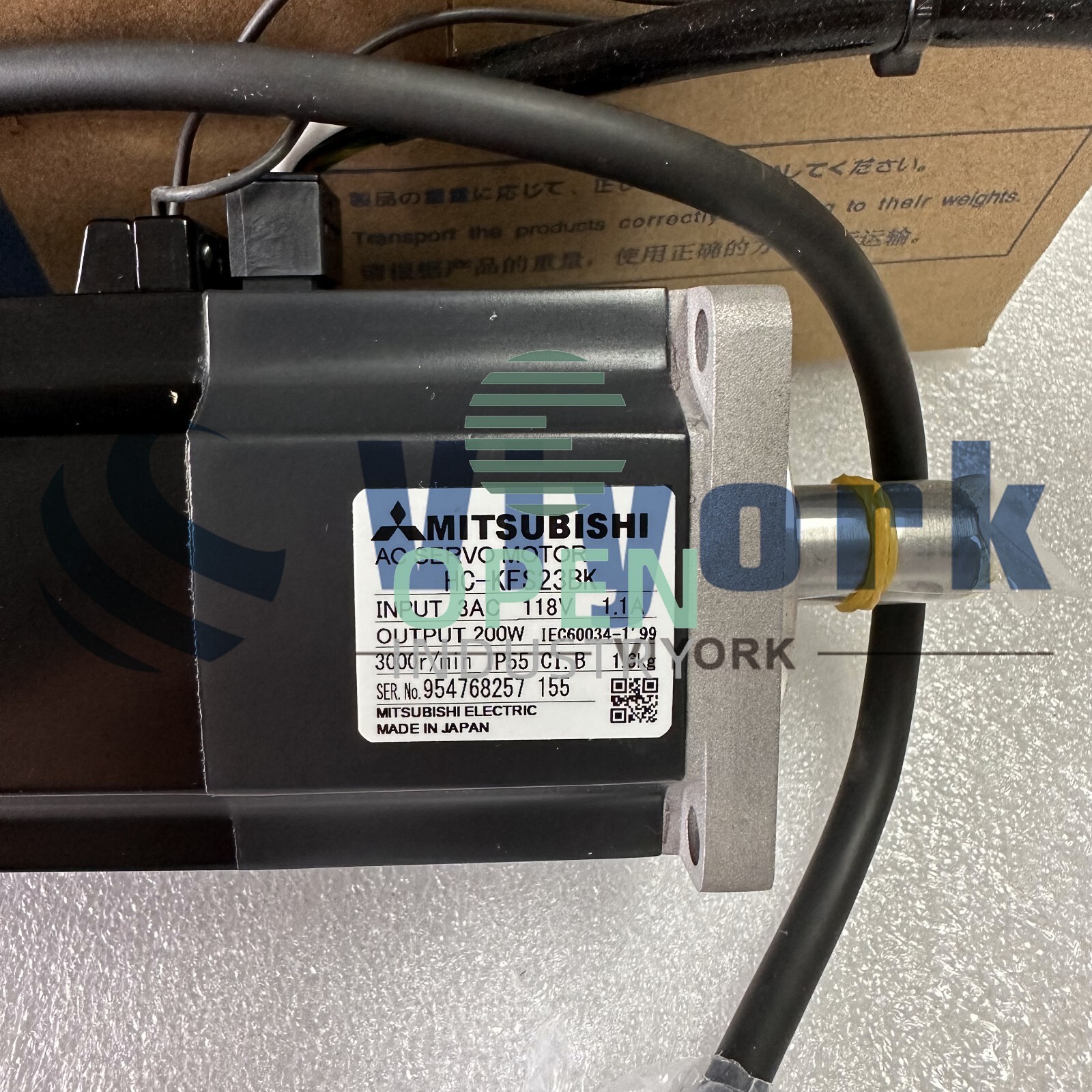 1PCS New in box Mitsubishi HC-KFS23BK AC SERVO MOTOR 1.1 AMP 118 V 3000 R/MIN