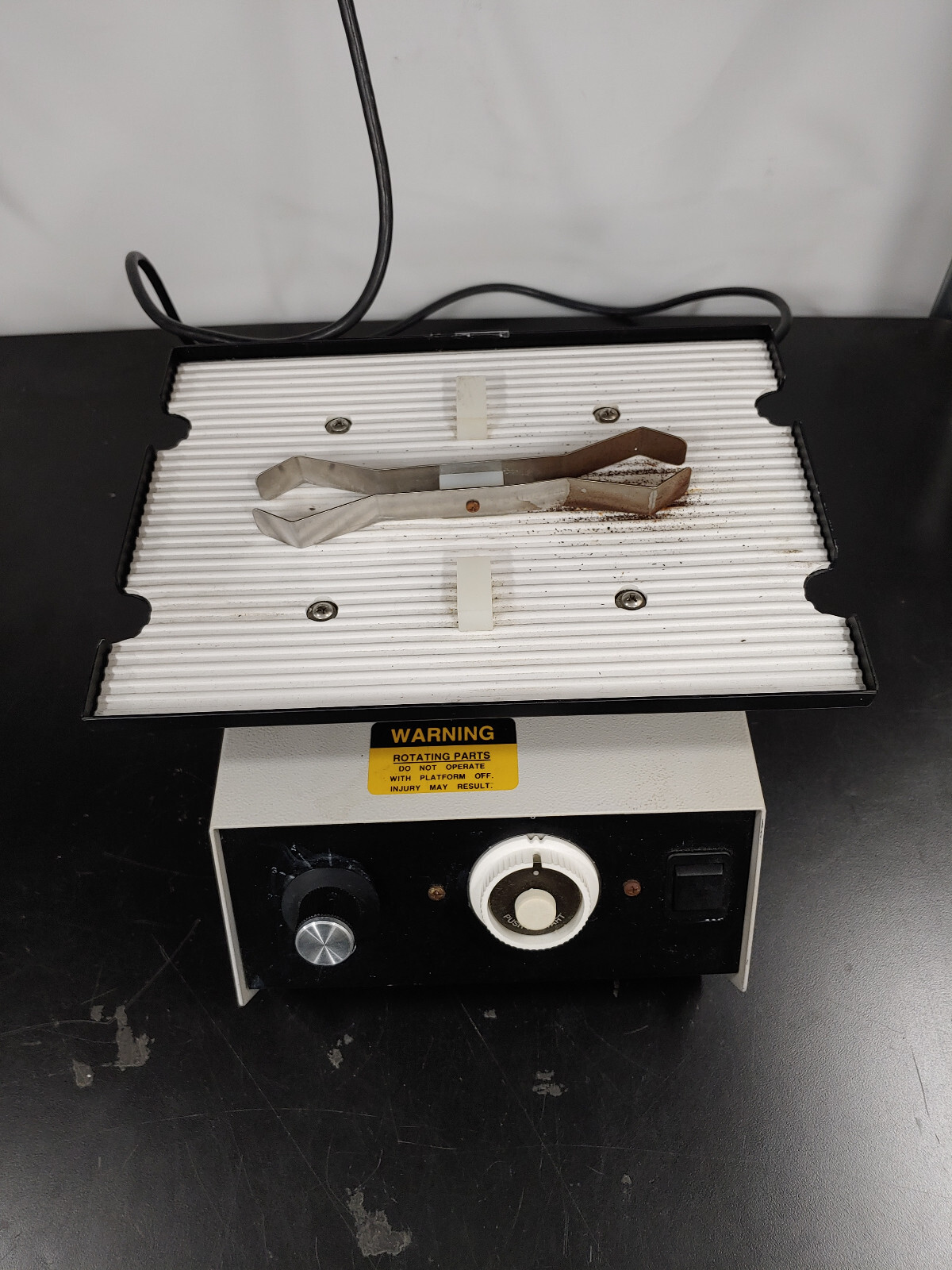 LAB LINE Instruments 4625 Titer Plate Shaker