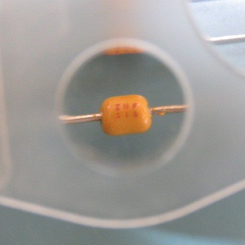 AVX SA105E104ZAR Qty of 200 per Lot Cap Ceramic 0.1uF 50V Z5U -20% to 80% Axial