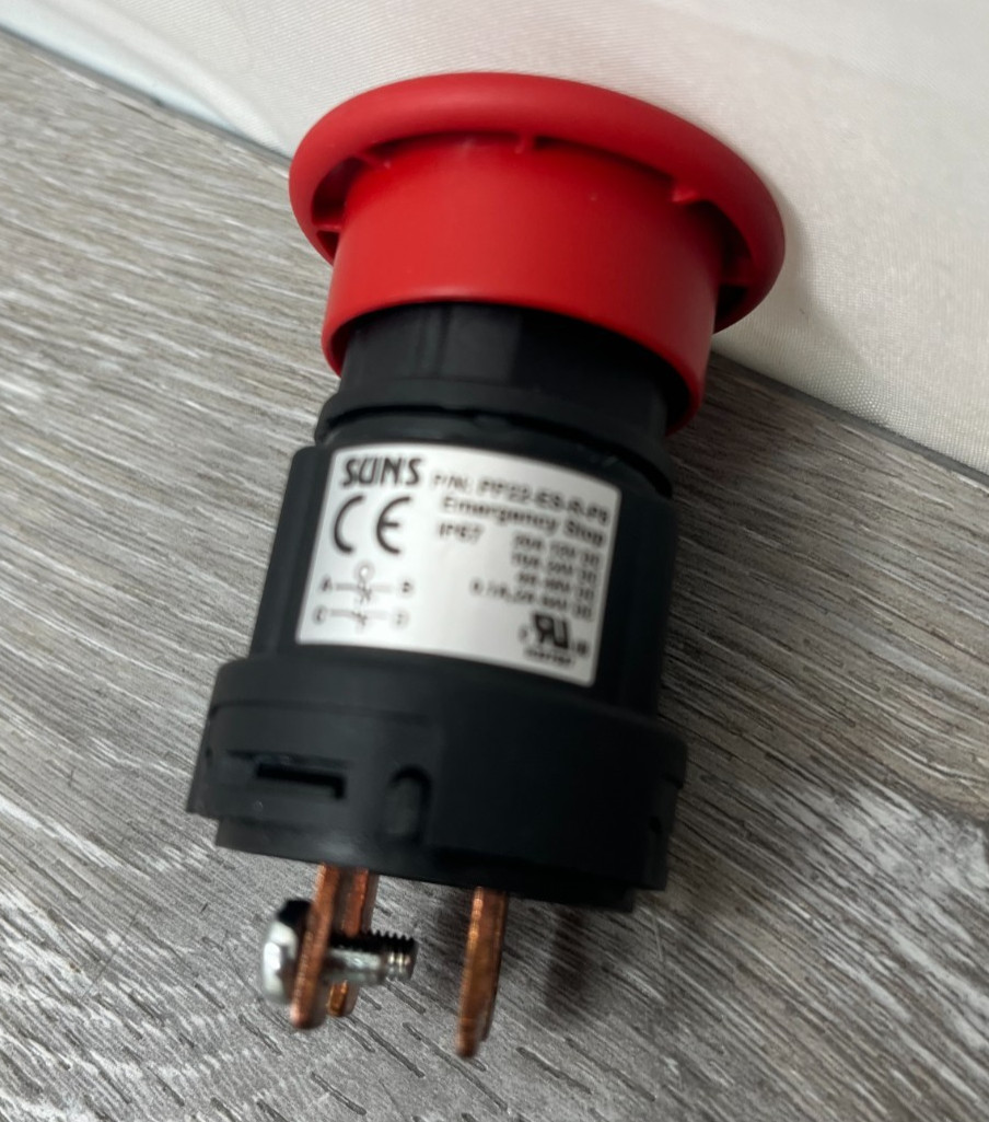 SUNS PP22-ES-R-P8 22mm Emergency Stop Switch Push/Pull