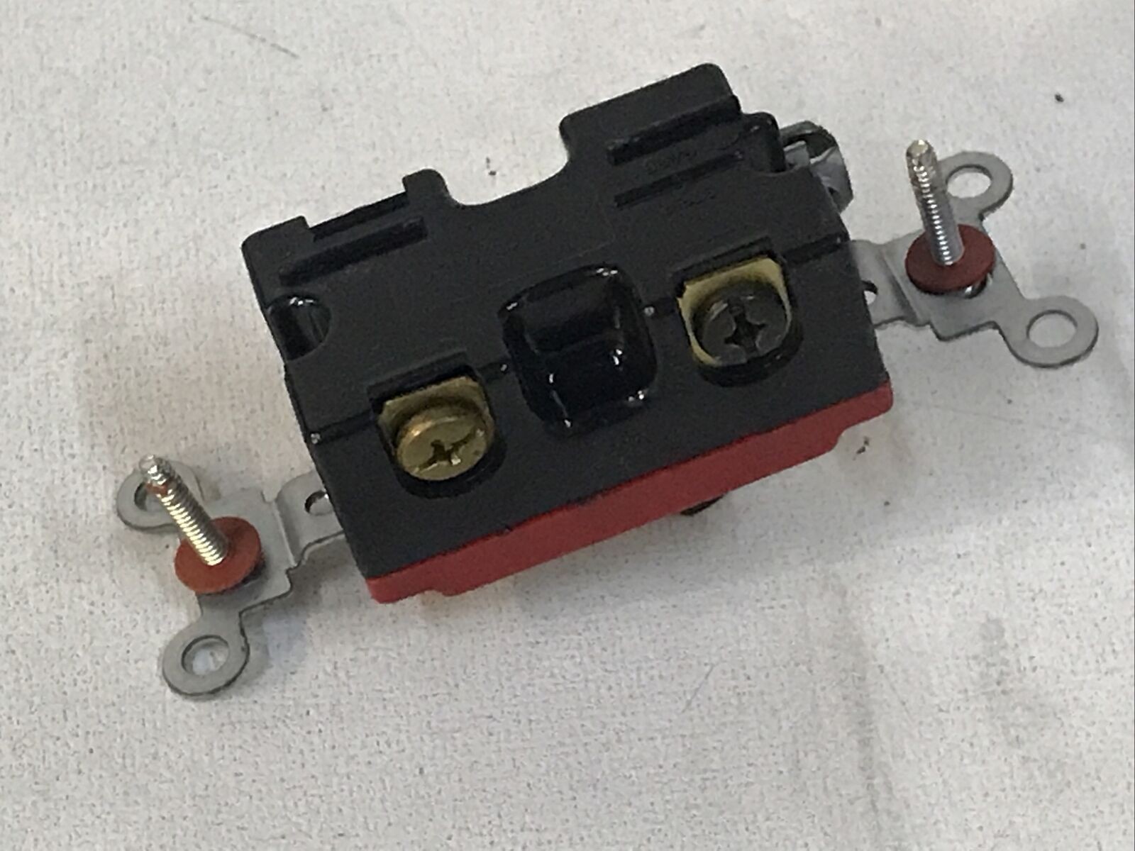 Hubbell CS320 Brown 3 Way Toggle Switch 20 Amp 120/277 VAC Spec Grade
