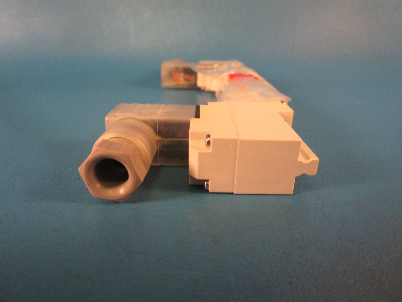 SMC VQZ2350-5YZW Double Solenoid Valve, base mount, VQZ200 Series, 3-PORT