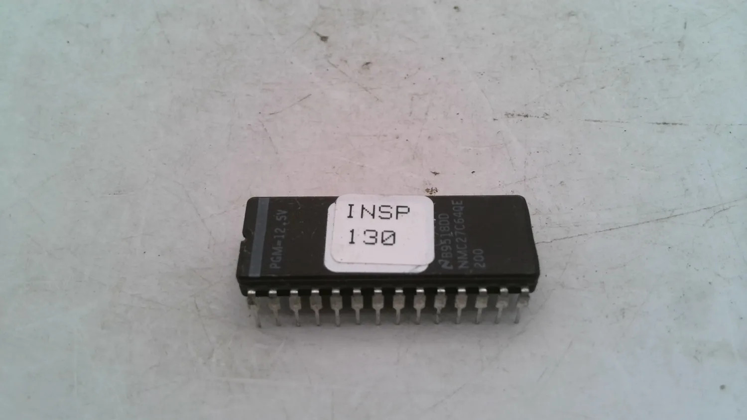 NATIONAL SEMICONDUCTOR NMC27C64QE PROGRAMMED EPROM IC DIP