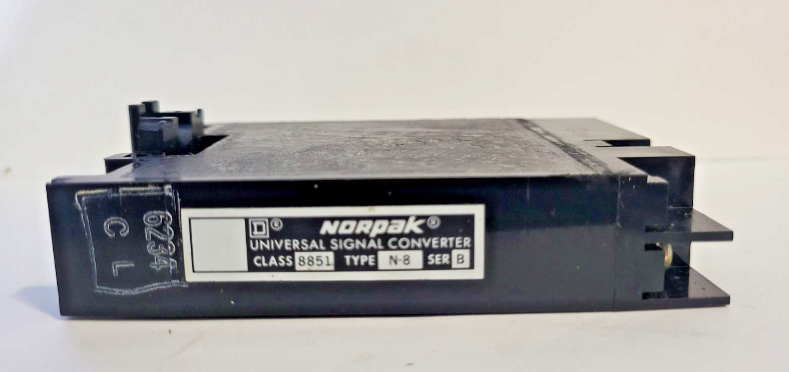Square D Norpak 8851 N-8 Universal Signal Converter Series B – New No Box