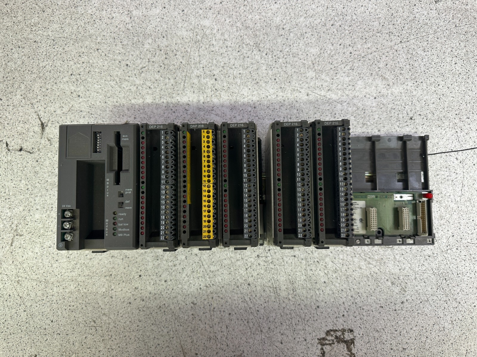 Schneider Automation DTA 201/AS-HDTA-201 w/ DEP 216/ DAP 208/PC-A984-145