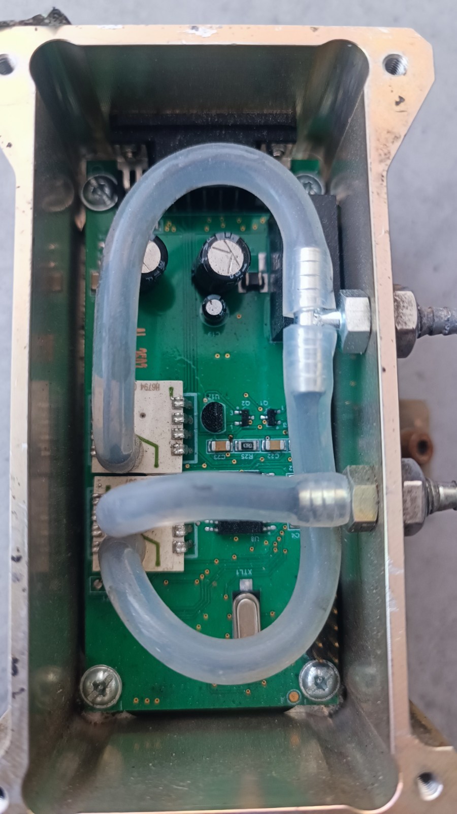 Electronic differential pressure sensor with digital interface.