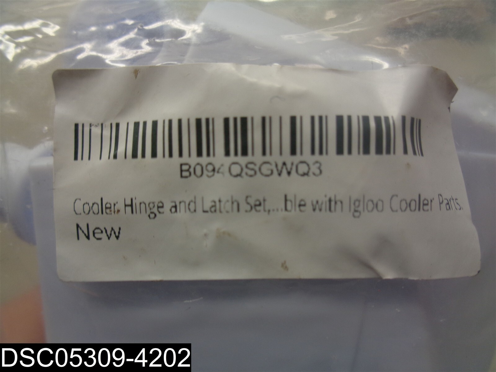 2 Piece: Igloo Standard Plastic Latch Set