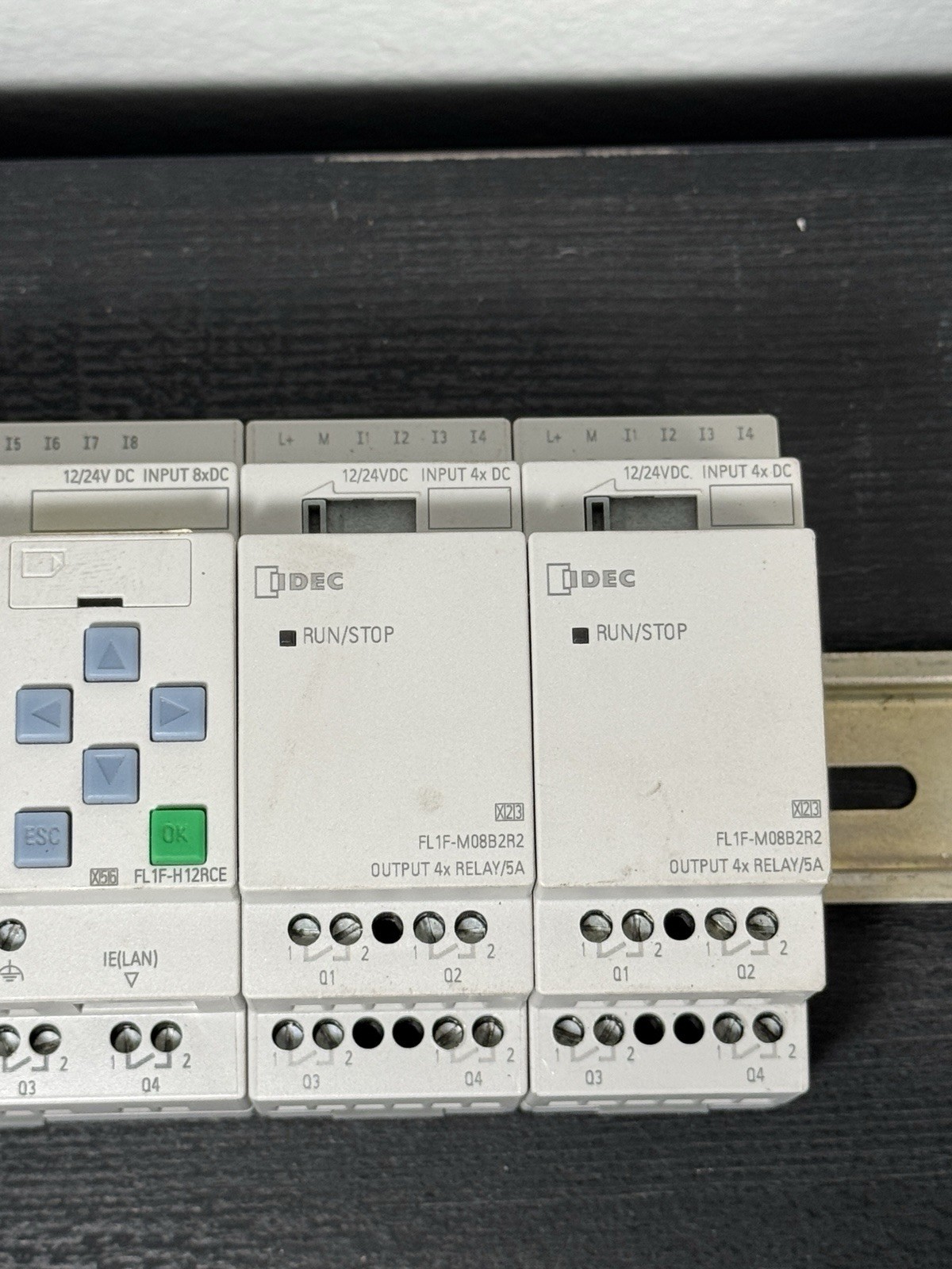 LOT IDEC FL1F-H12RCE Smart Relay PLC + 2x M08B Modules + 3x Mean Well EDR-150-24