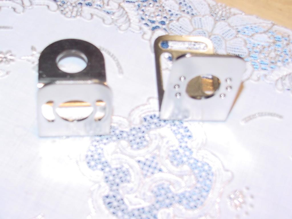 Banner SMB18UR, 52517 Two-Piece Universal Rotating Sensor Mounting Bracket NEW