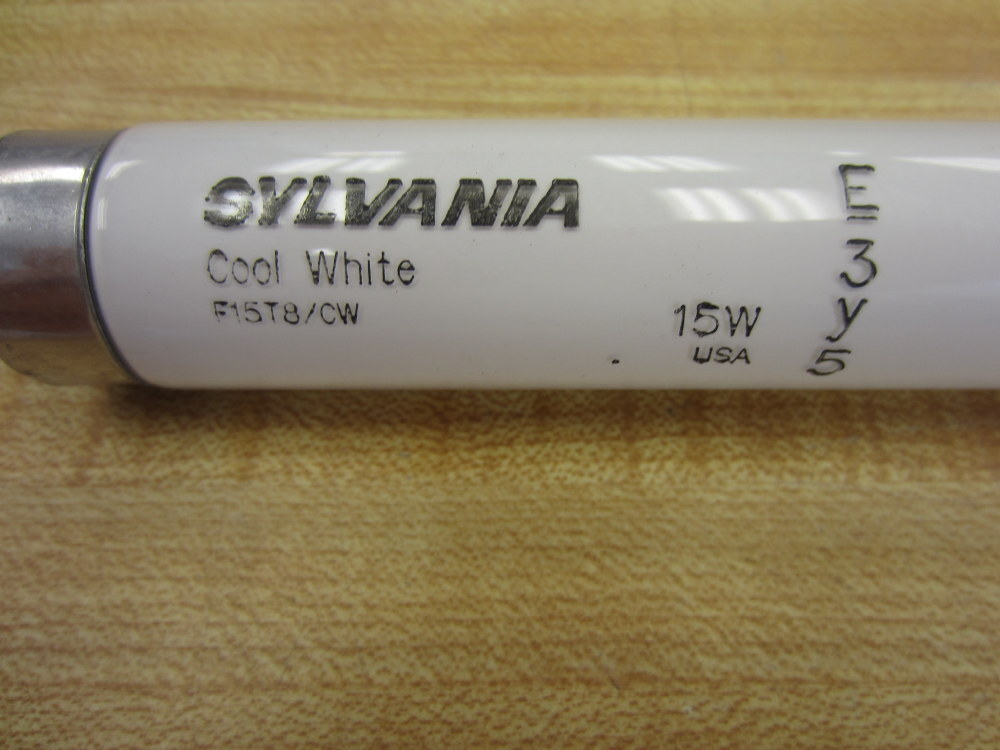 Sylvania F15T8/CW Fluorescent Bulbs