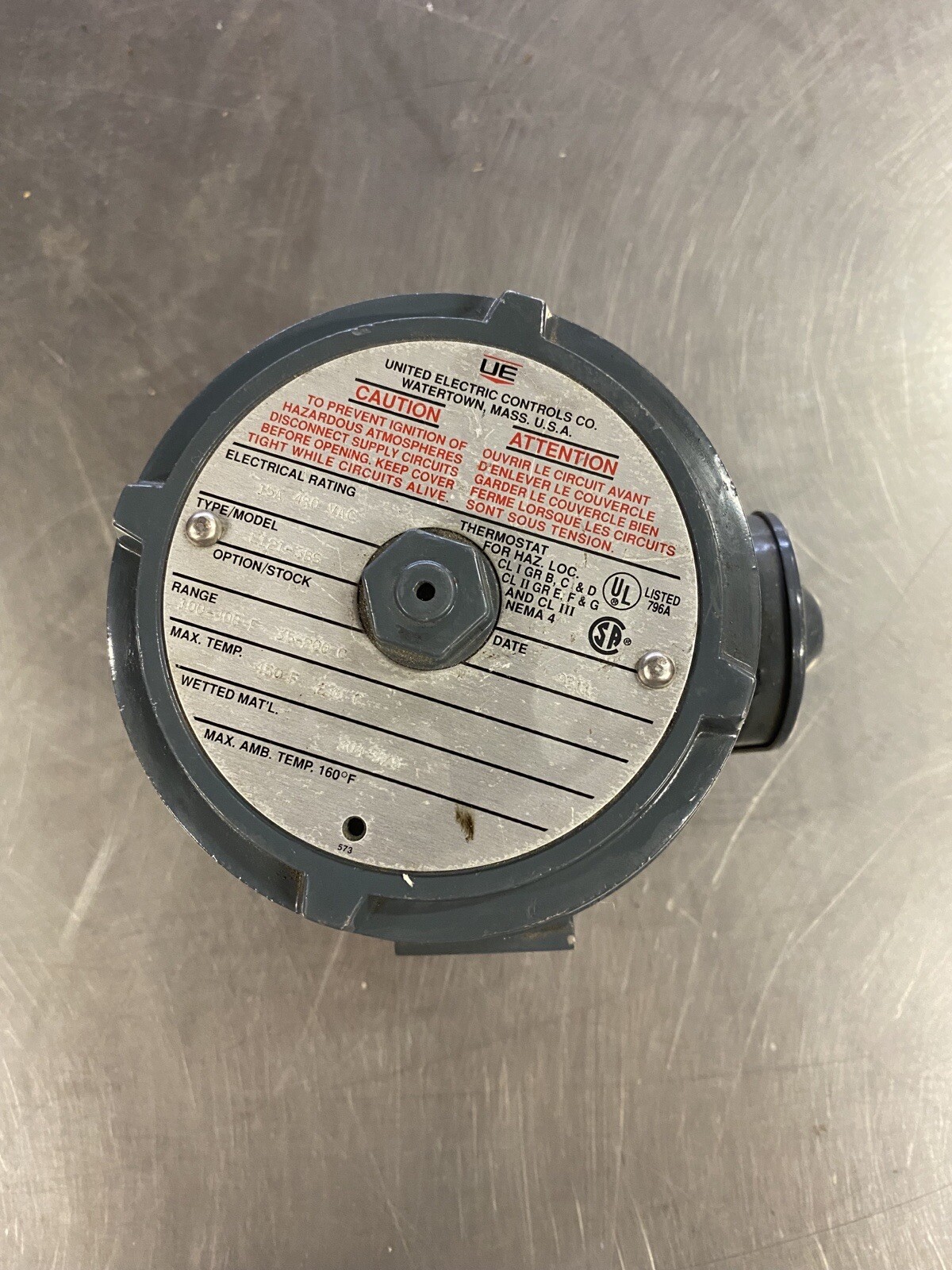 UE UNITED ELECTRIC, TEMPERATUR CONTROL, E121-3BS, 15 AMP, 480 VAC, New Old Stock