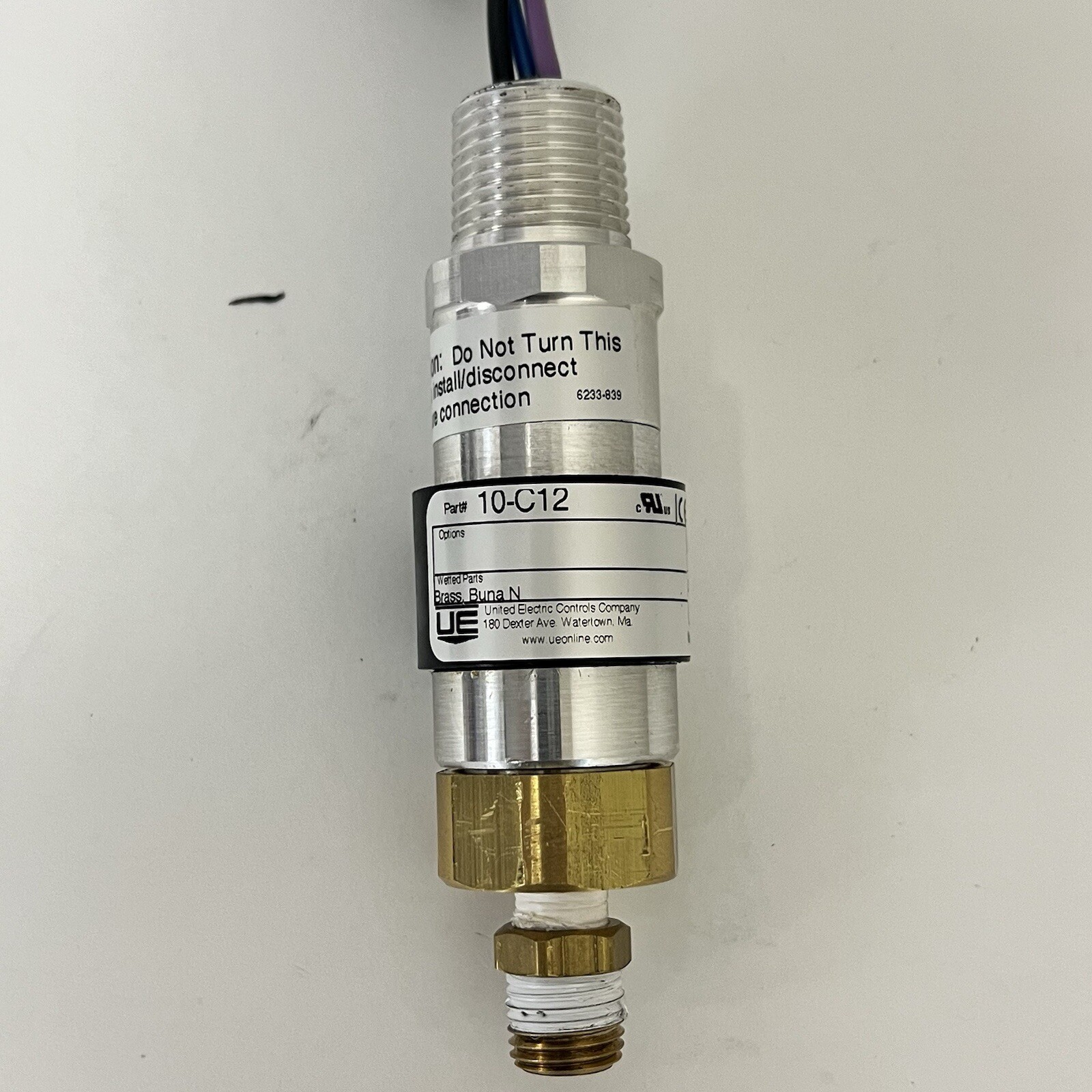UNITED ELECTRIC 10-C12 30-600PSI 21-41.4 5A 250VAC (Removed from New Machine)