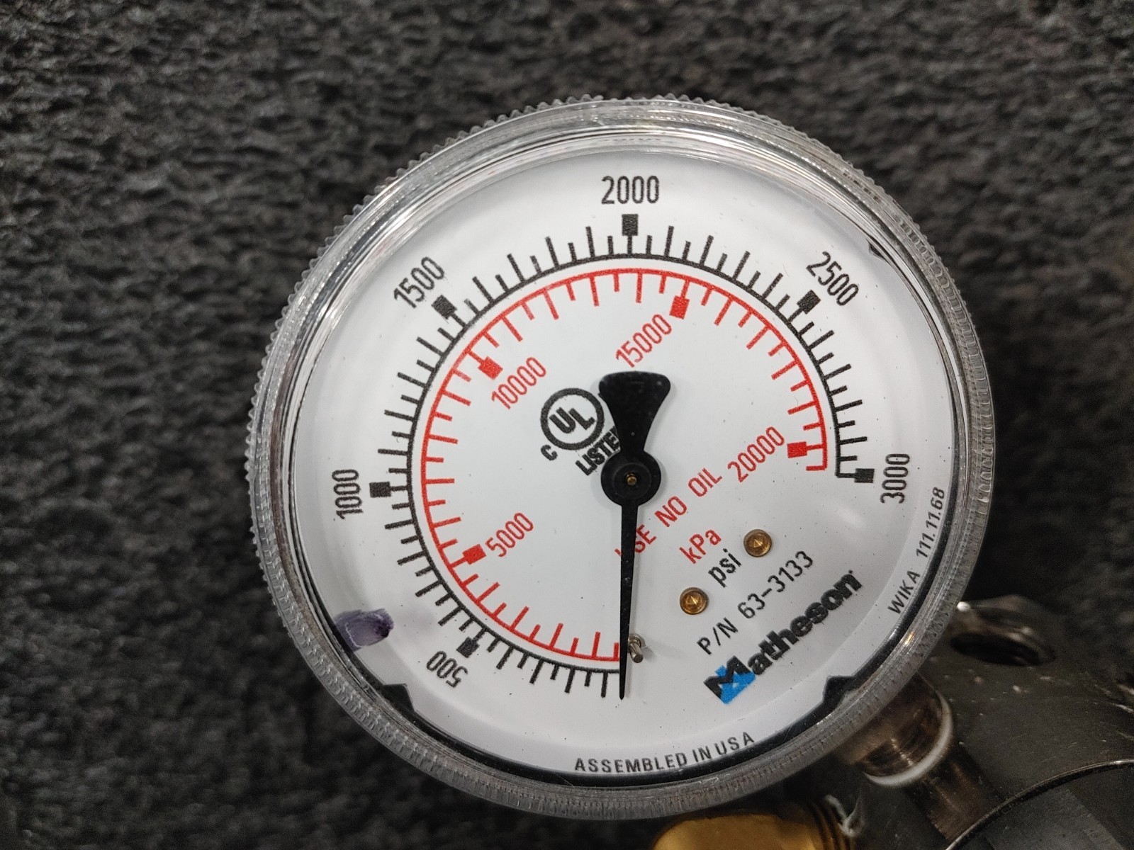 MATHESON High Purity Regulator with PROSTAR Valve X2 and Pressure Gauges