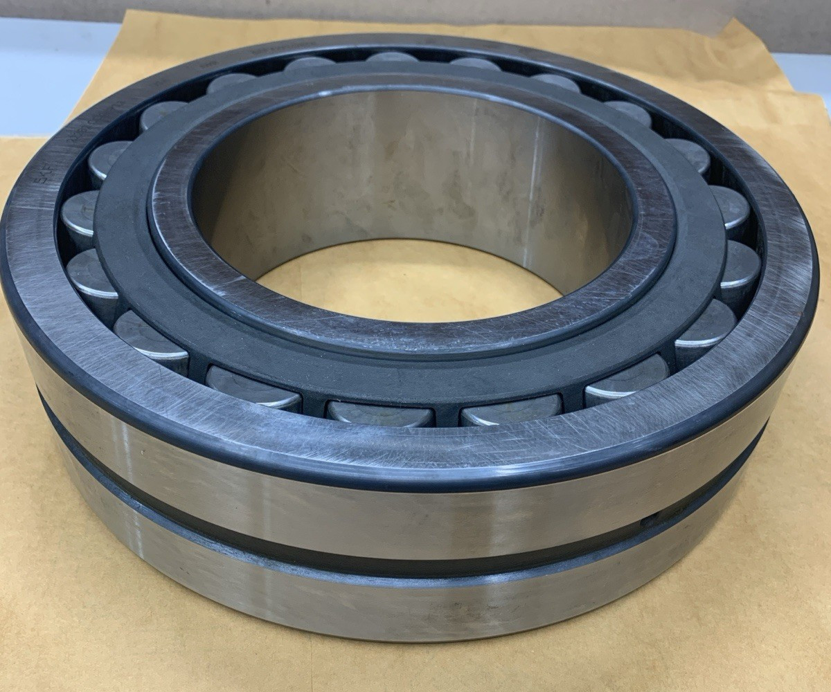 22232CCK/W33 SKF EXPLORER SPHERICAL ROLLER BEARING *NEW***