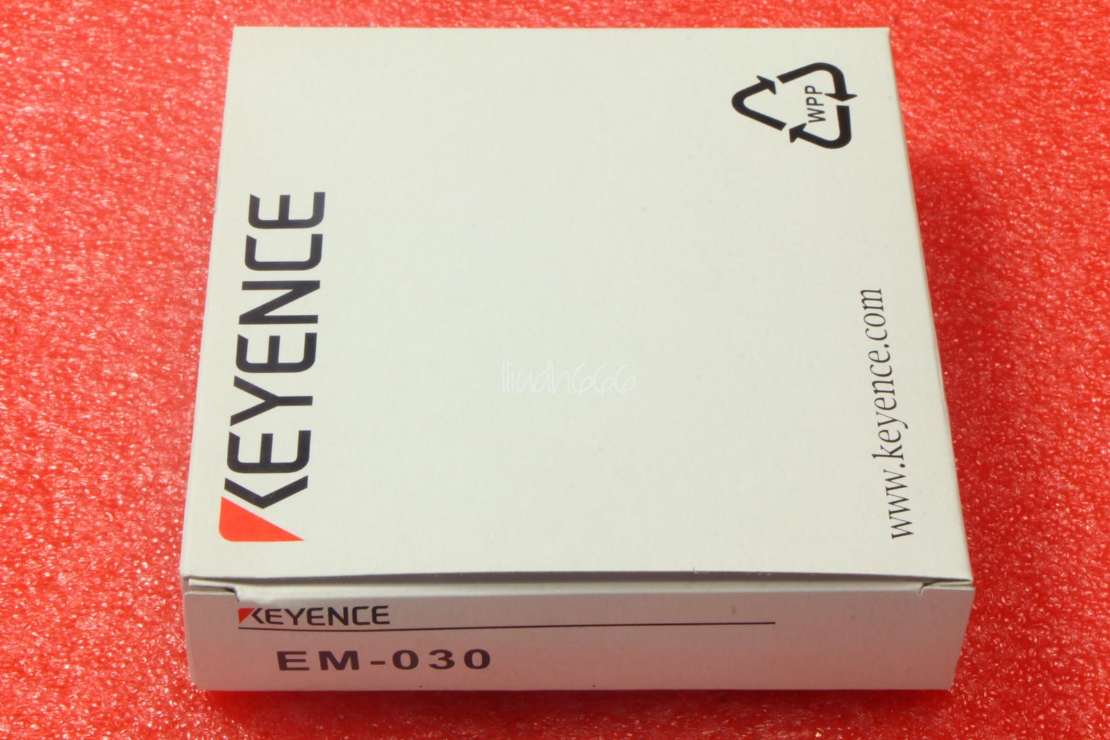 1PCS New Keyence Proximity Sensor EM-030 EM030