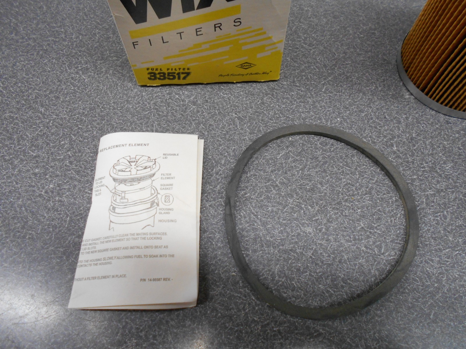 WIX Fuel/Water Separator Filter 33517. New old stock!