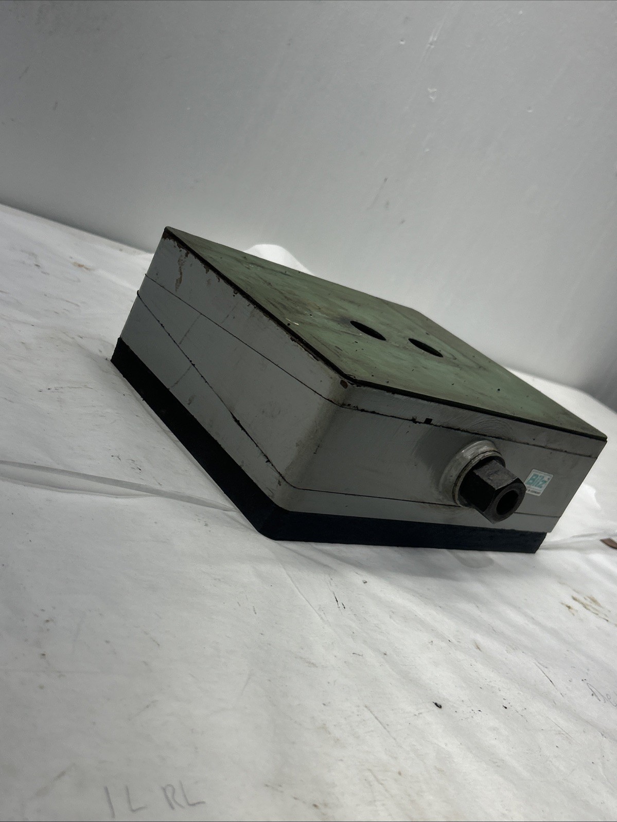 Bilz Leveling Wedge, Precision Leveling Wedge Vibration Dampener Machine Level