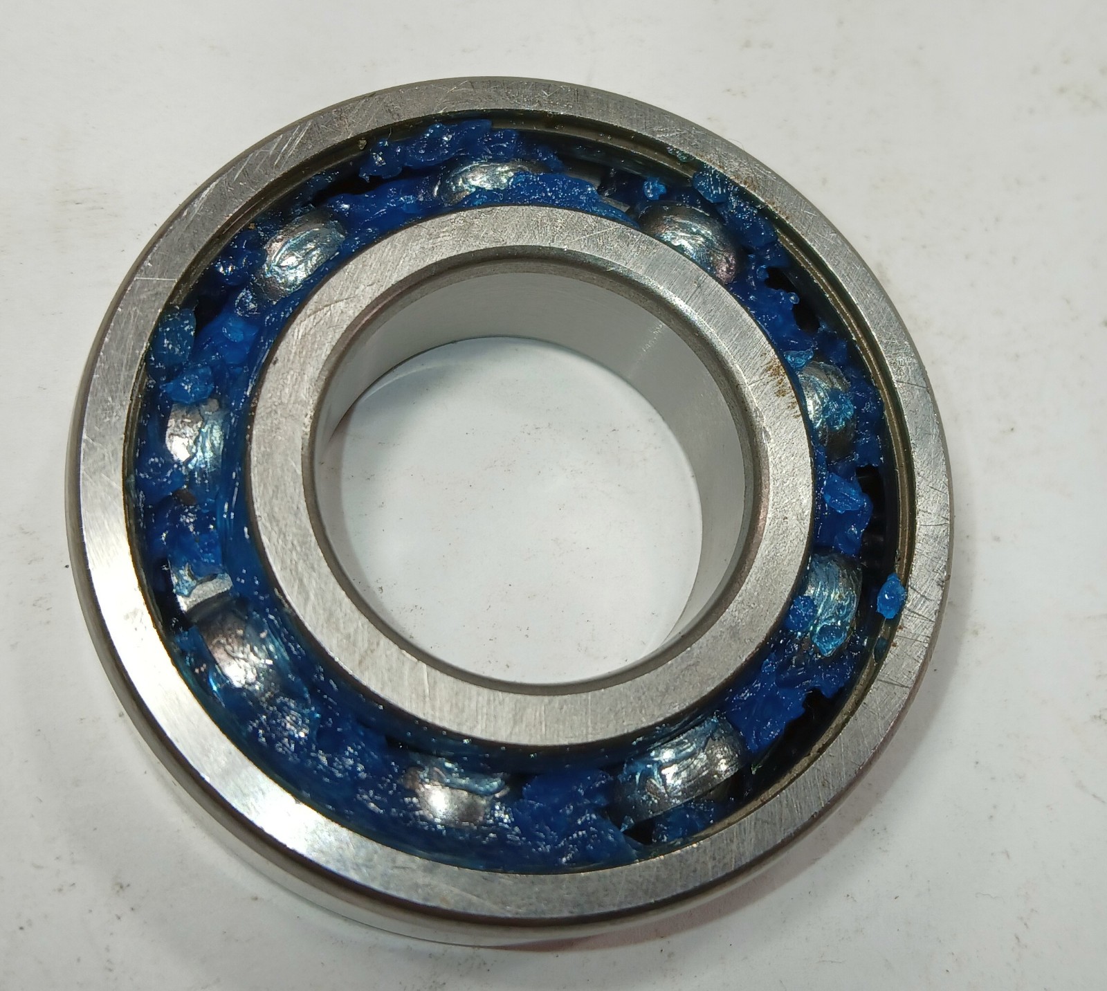 1 NEW UNBRANDED 6206Z SINGLE SHIELDED BALL BEARING NNB ***MAKE OFFER***