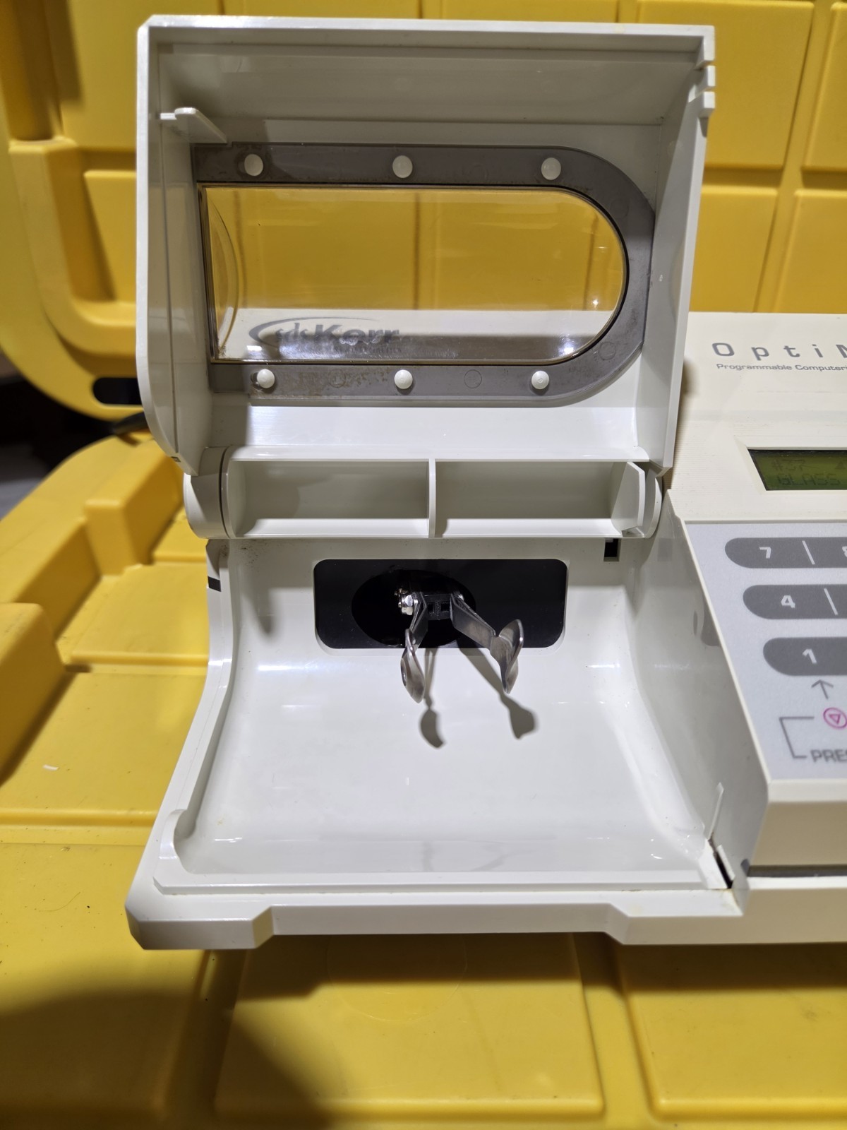 SDS KERR Demetron OptiMix 100 Dental Amalgamator Digital Mixing System