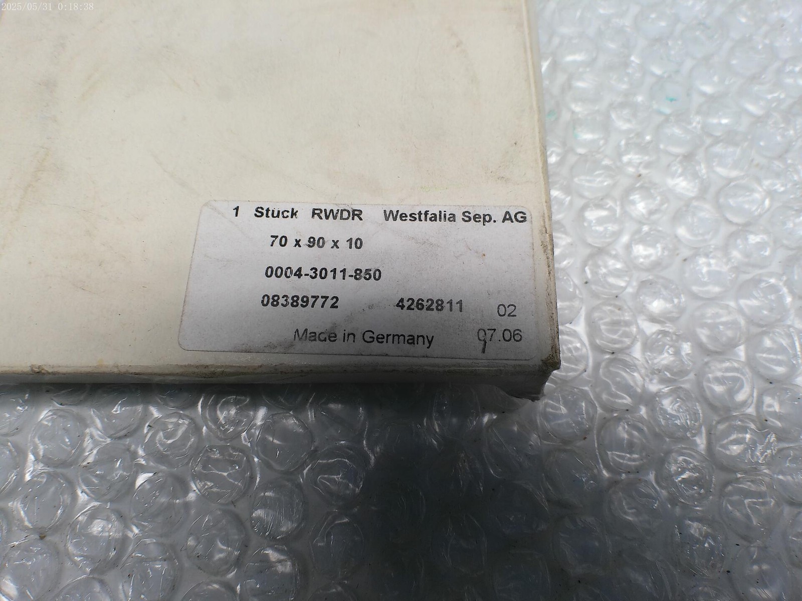INDUSTRIAL SPARE 0004-3011-850 70X90X10 SEAL NSMP