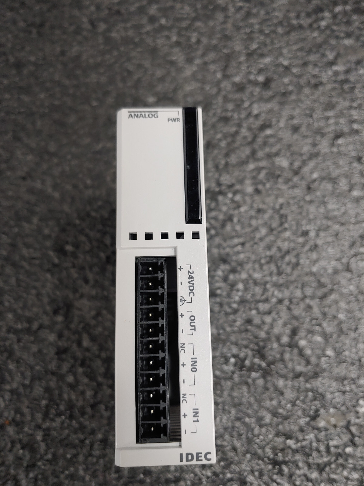 IDEC FC4A-L03A1 MicroSmart Analog I/O Module