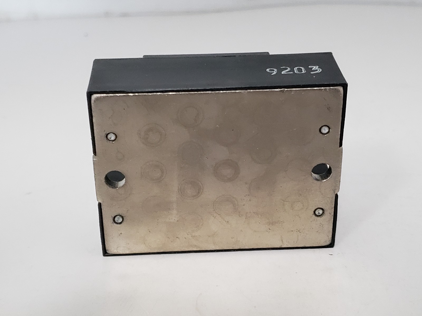 CRYDOM D2440 SOLID STATE RELAY 40A 240VAC 3-32V NNB