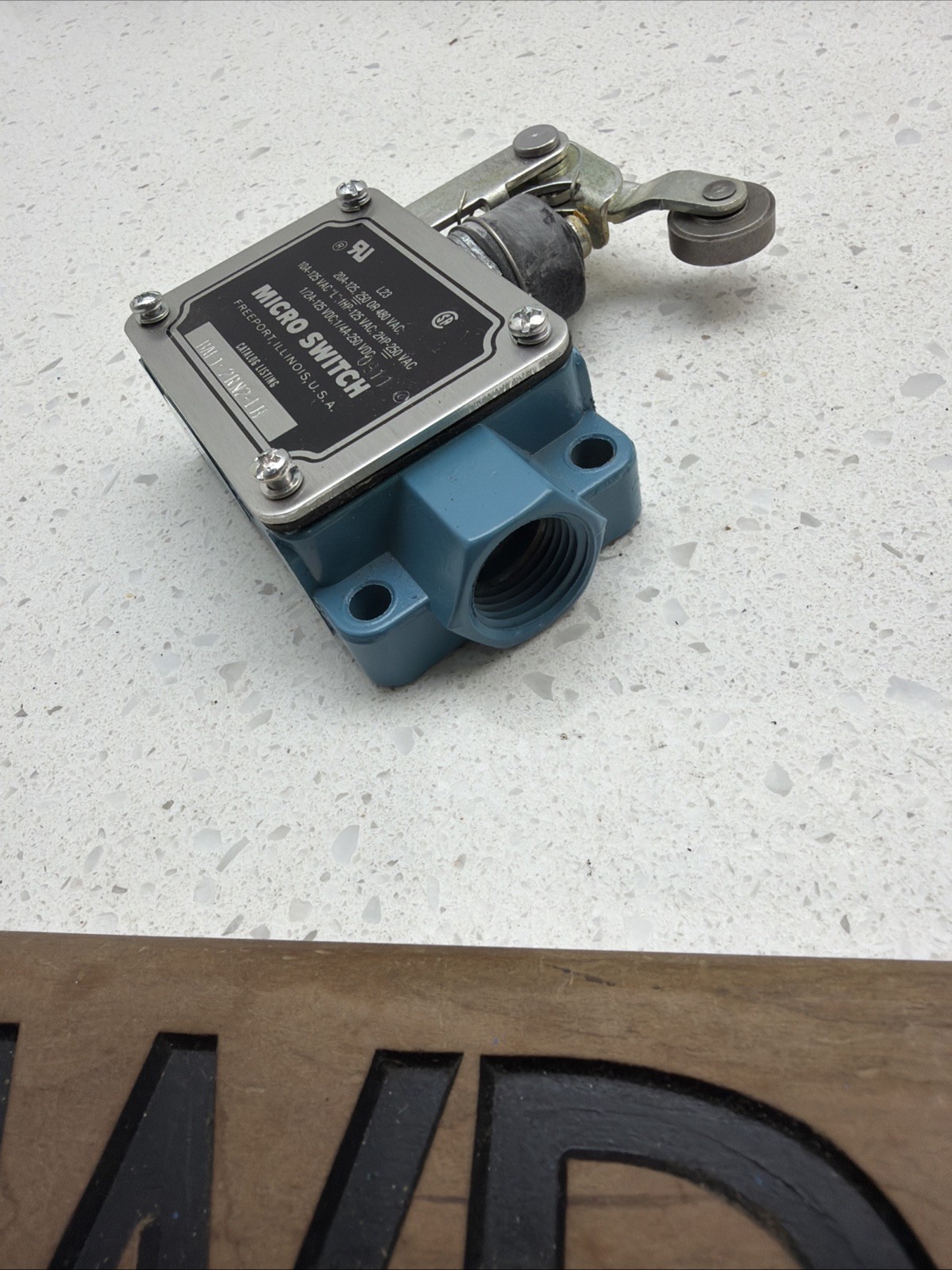 MICRO SWITCH BAF1-2RN2-LH 480VAC 20A NSMP No Box