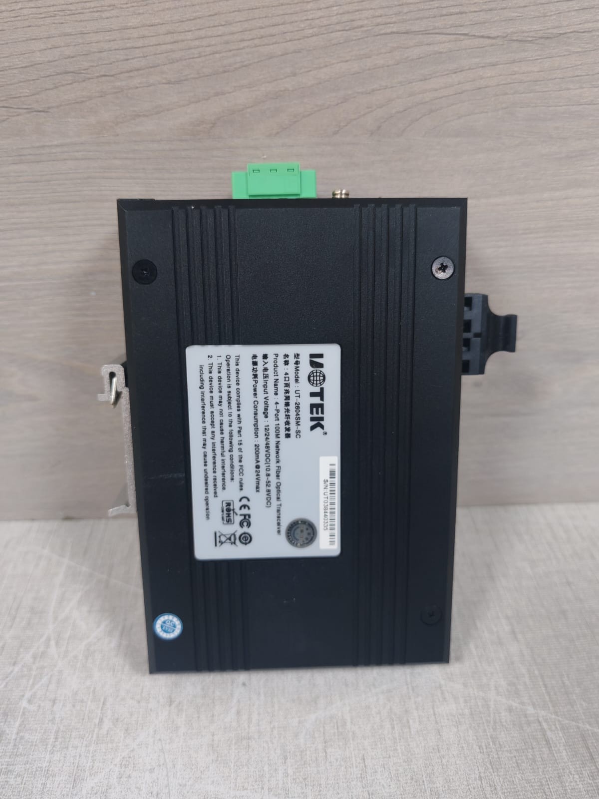 UOTEK UT-2604SM-SC 4-Port 100M Network Fiber Optical Transceiver