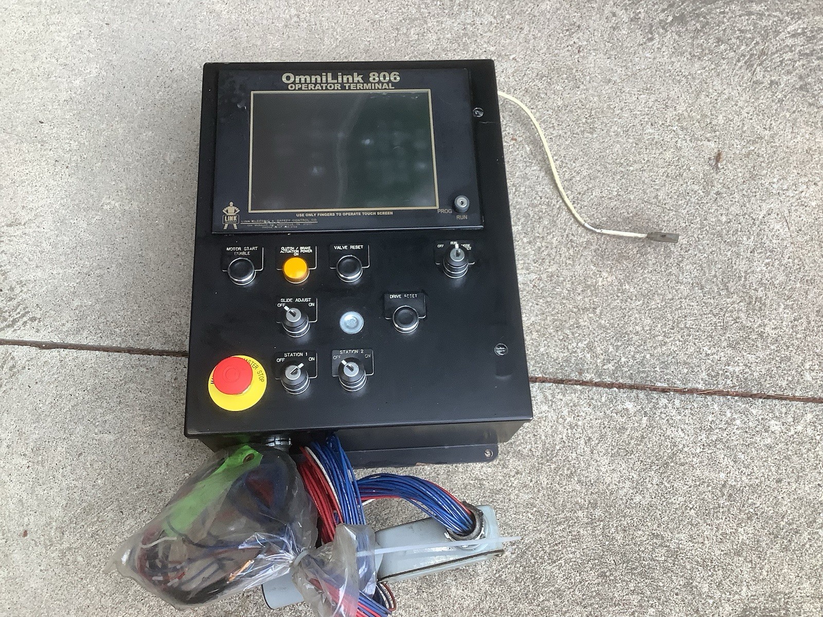 USED LINK ELECTRIC Omnilink 806 LCD OPERATOR TERMINAL & Cables off Working Press