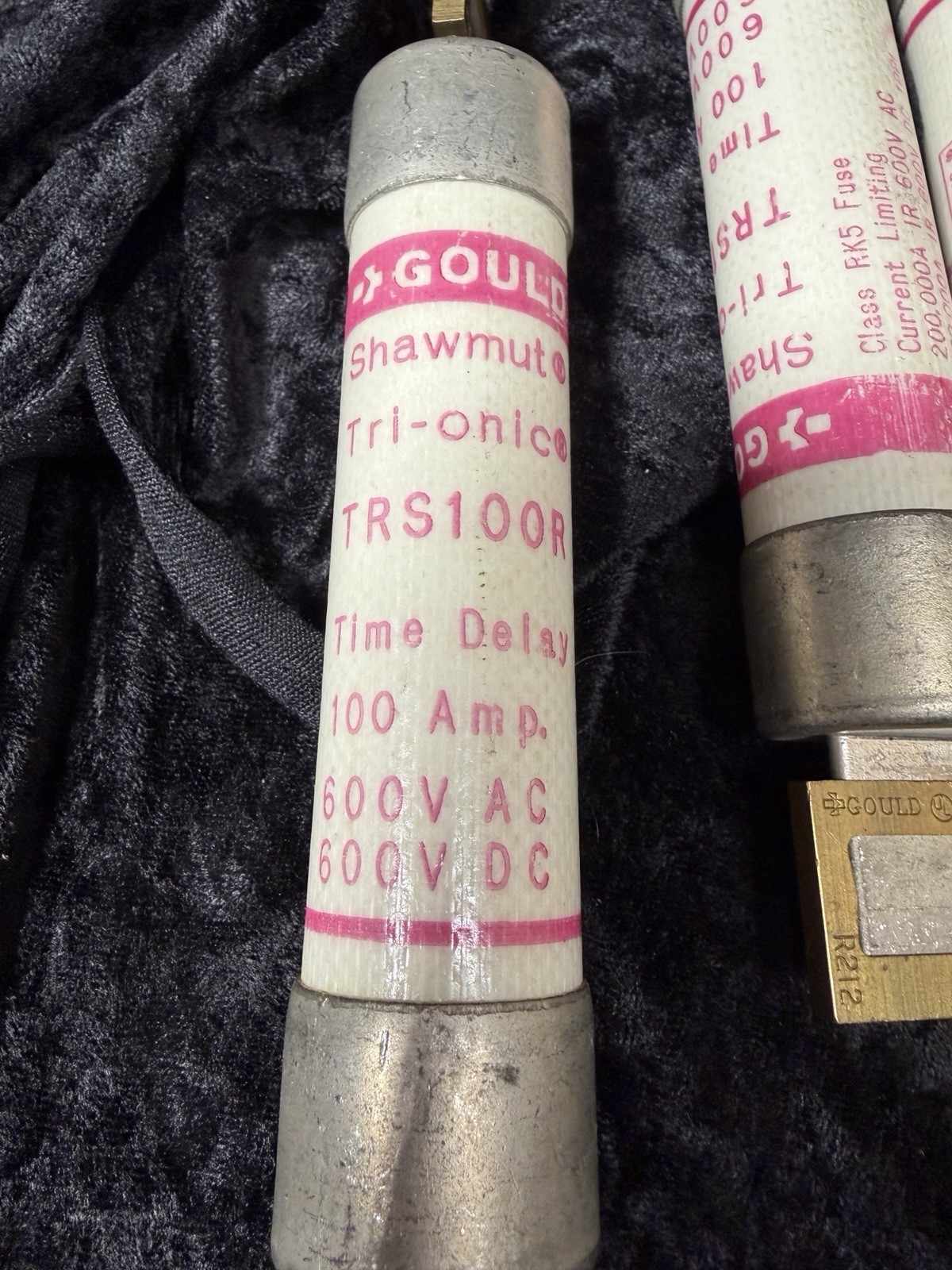 (Lot of 3) Gould Shawmut TRS100R Tri-onic Time Delay Fuse w/R212 Reducers 600v