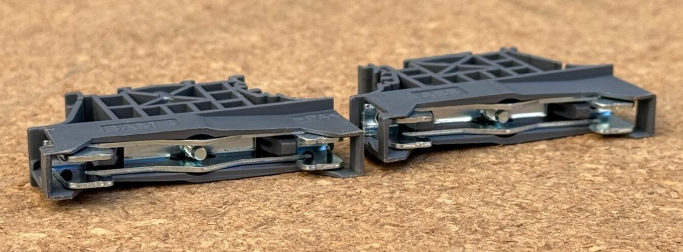 (Qty.10) Entrelec BAM 4 Terminal Block End Stops, Grey