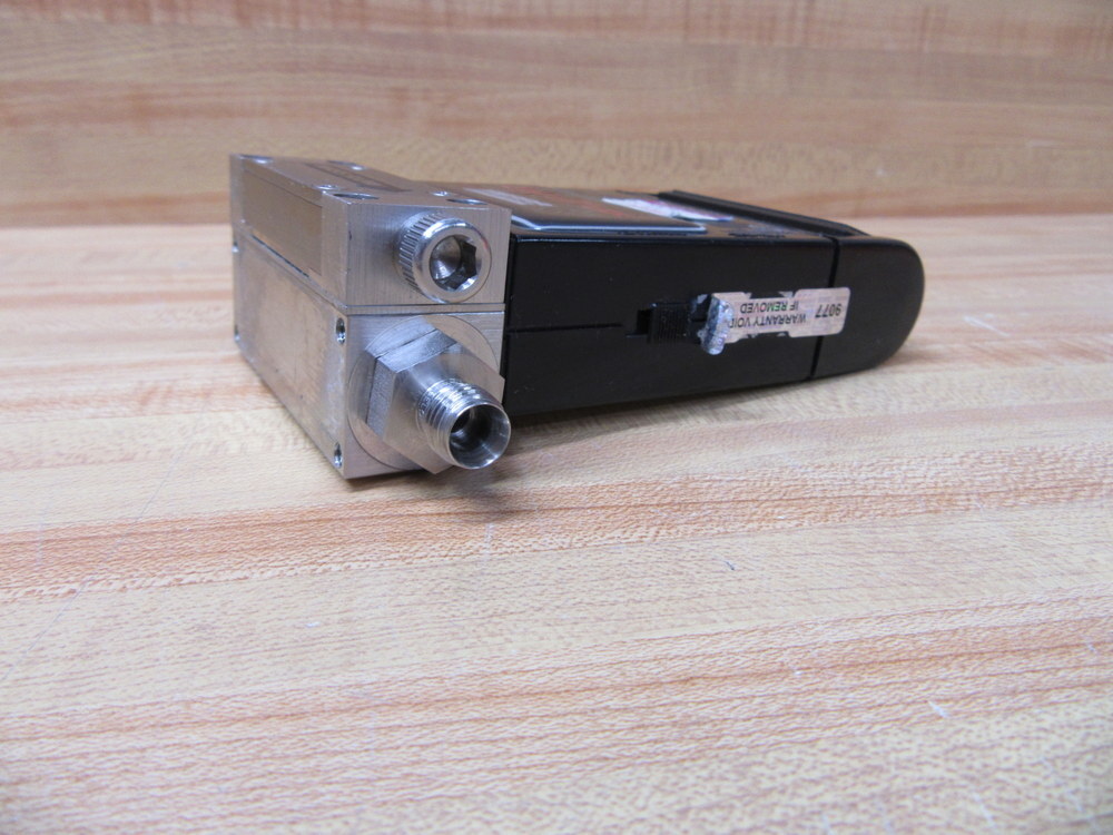 Sierra 822S-L-2-OV1-PV1-V1-HP/SCR #2700 Mass Flow Meter 0-200 SCCM 15 VDC