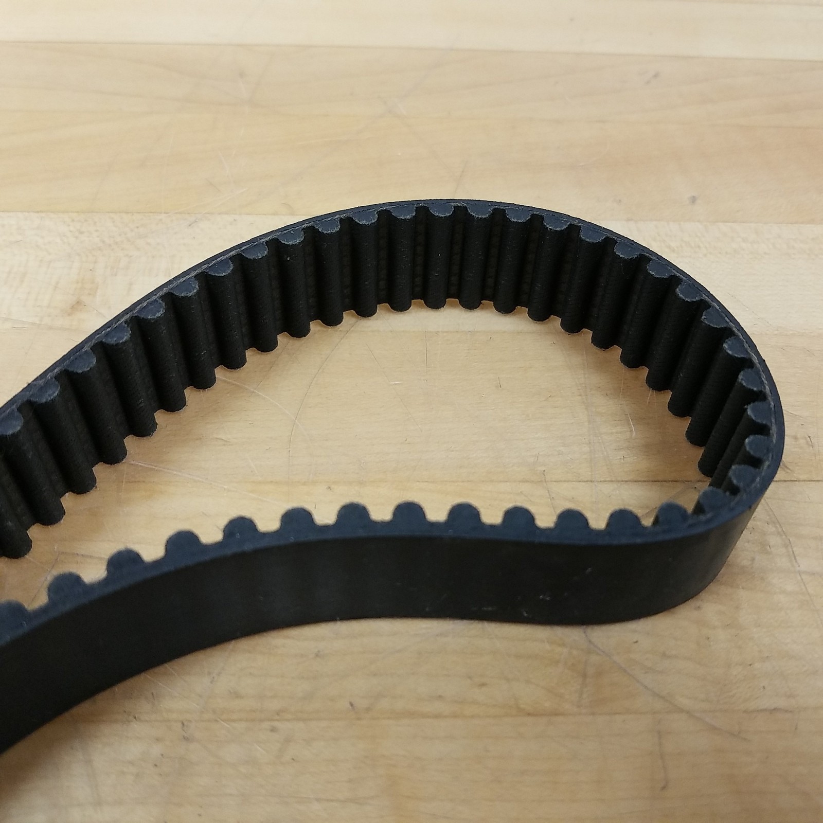 Unitta 1056-8M Timing Belt, 1056mm Diameter Nominal, 25mm Wide – NEW