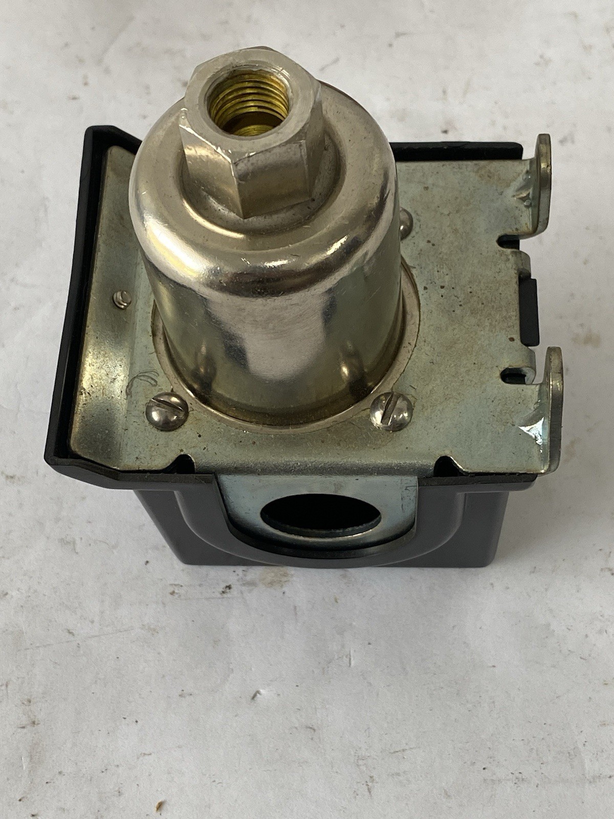 UNITED ELECTRIC J54S-156 PRESSURE SWITCH 15A 480VAC