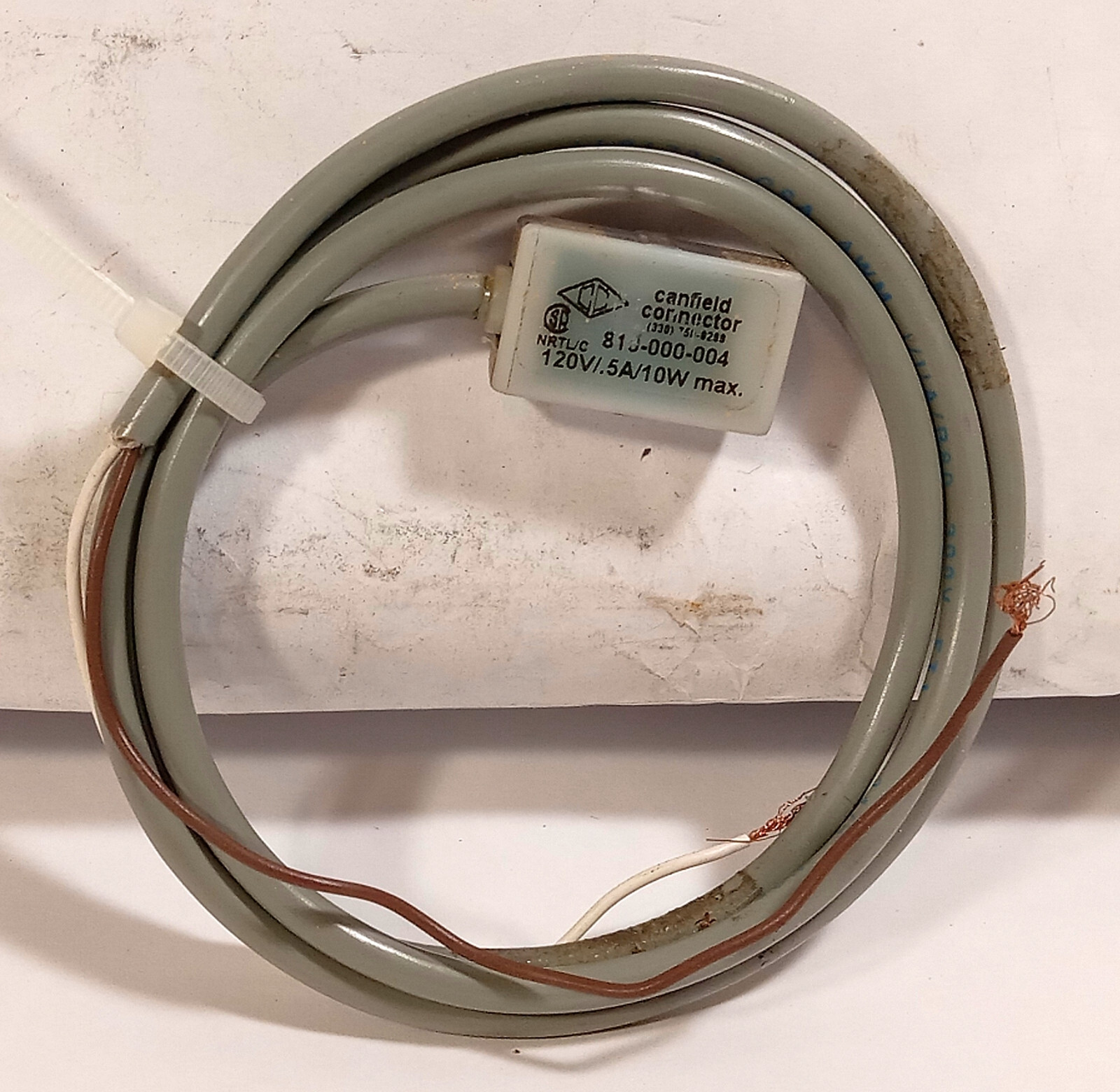 1 NEW CANFIELD CONNECTOR 810-000-004 AIR CYLINDER REED SWITCH NNB **MAKE OFFER**