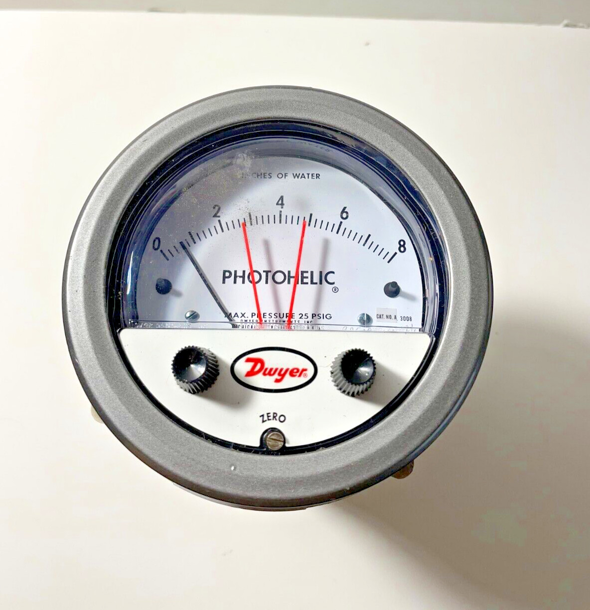 Dwyer CAPP 337288 Series 3000 Photohelic Pressure Switch/Gage With Conduit Box