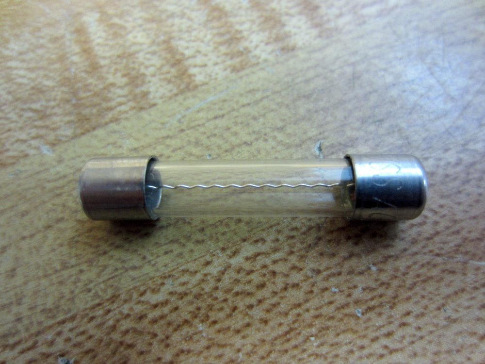 Buss AGC-7-1/2 Bussmann Fuse Cross Ref 6F018 Jagged Wire Element (Pack of 10)