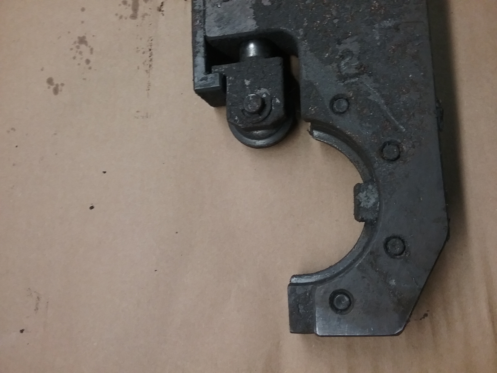 OKUMA MC-4VAE VMC TOOL GRABBER_0210.9534
