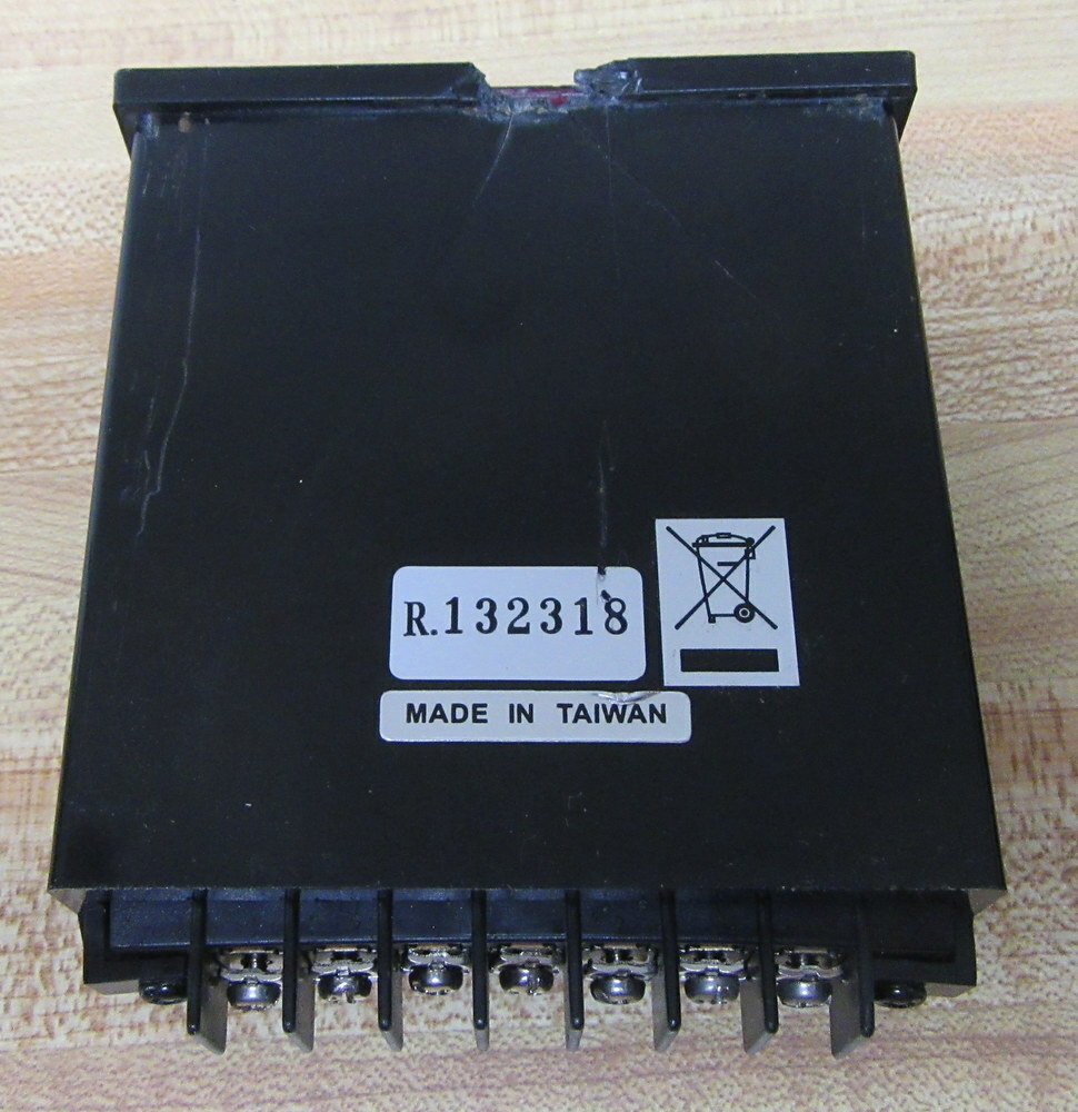 Extech Instruments 461950 Tachometer W/ Cracked Housing