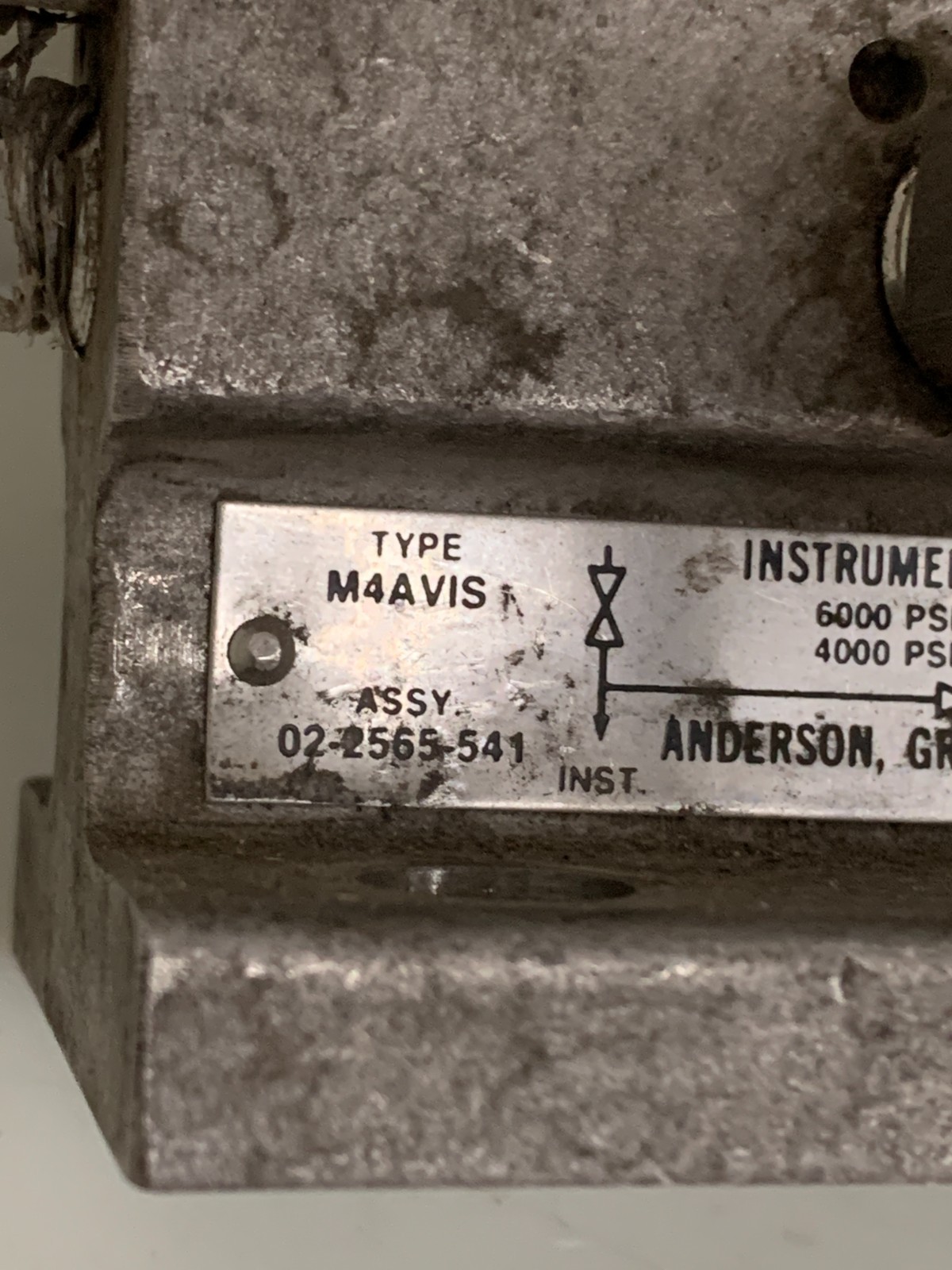 ANDERSON GREENWOOD INSTRUMENT MANIFOLD #M4AVIS 02-2565-541