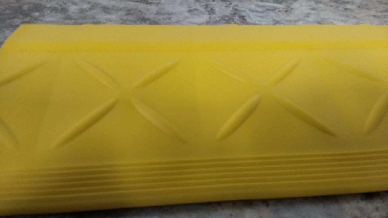 Safe-Flex A4-Y 10 Pk 18 In L 4 In W Yellow PVC Ramp Edge