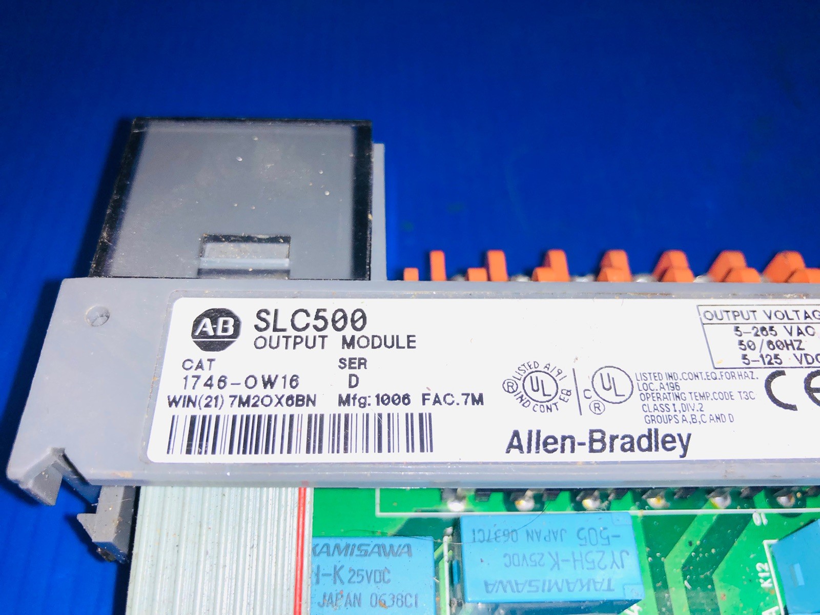 ALLEN BRADLEY 1748-0W16 SERIES D OUTUT MODULE 5-265 VAC, 50/60 HZ