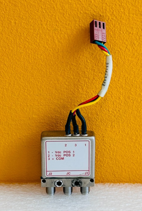 Dow-Key Microwave 401F-3908, DC-18 GHz, 15 VDC, SMA (F), Coaxial Switch. Tested!