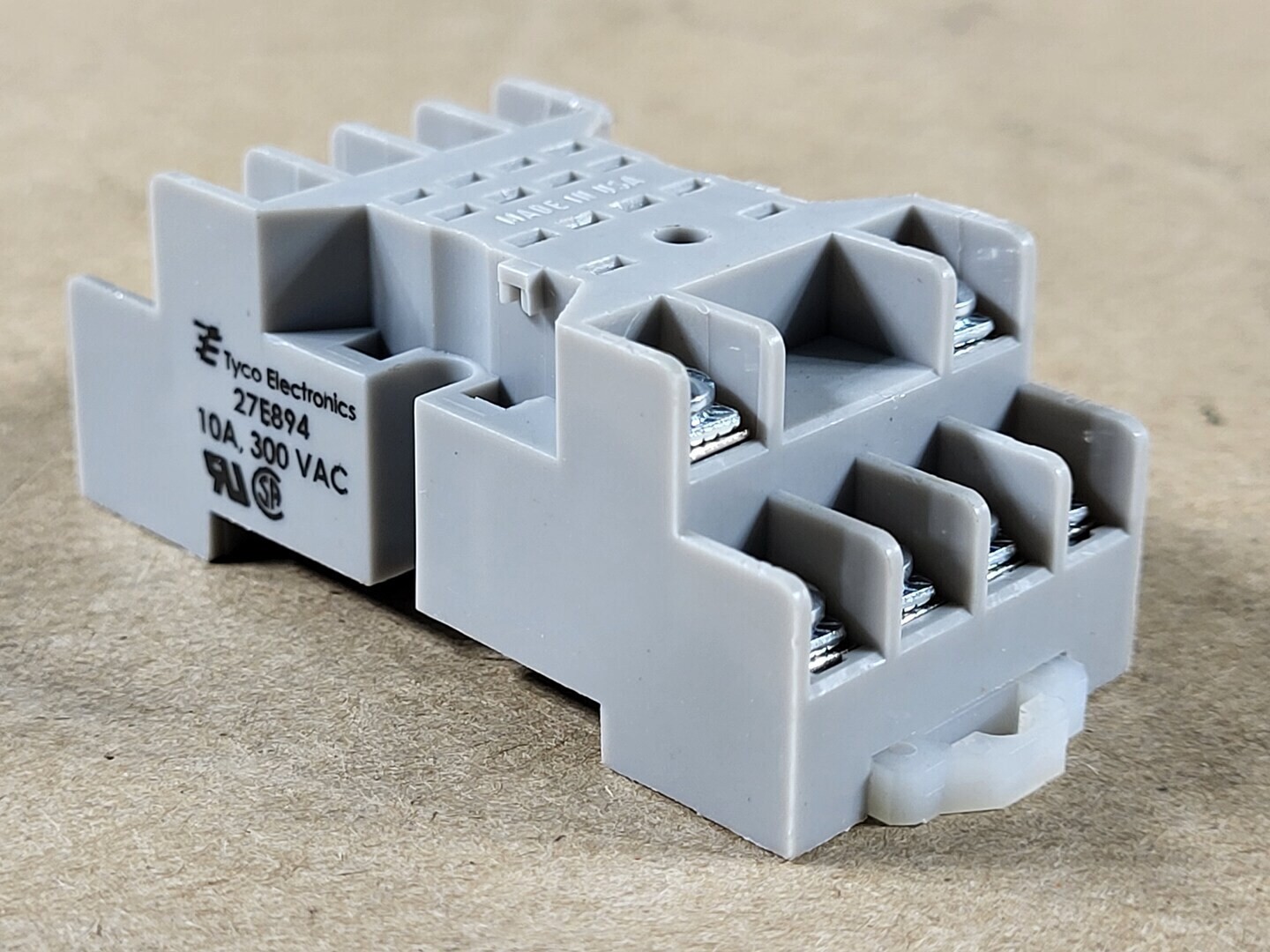 SURPLUS NEW Tyco Electronics 27E894 14-Pin Relay Socket