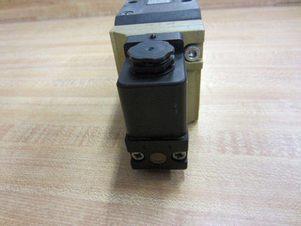 Ross W6577A3401 Pneumatic Valve W/O 1 Coil