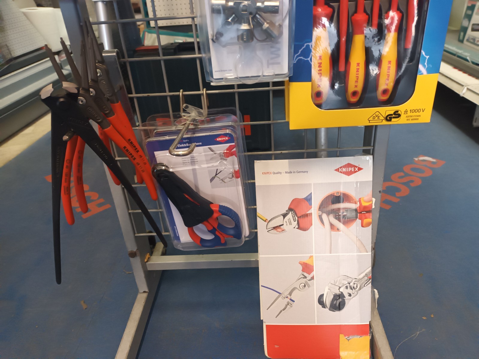 KNIPEX Originals : 35 PRODUCTS for only USD. 1380 ( = ca. USD. 39 pro-product)
