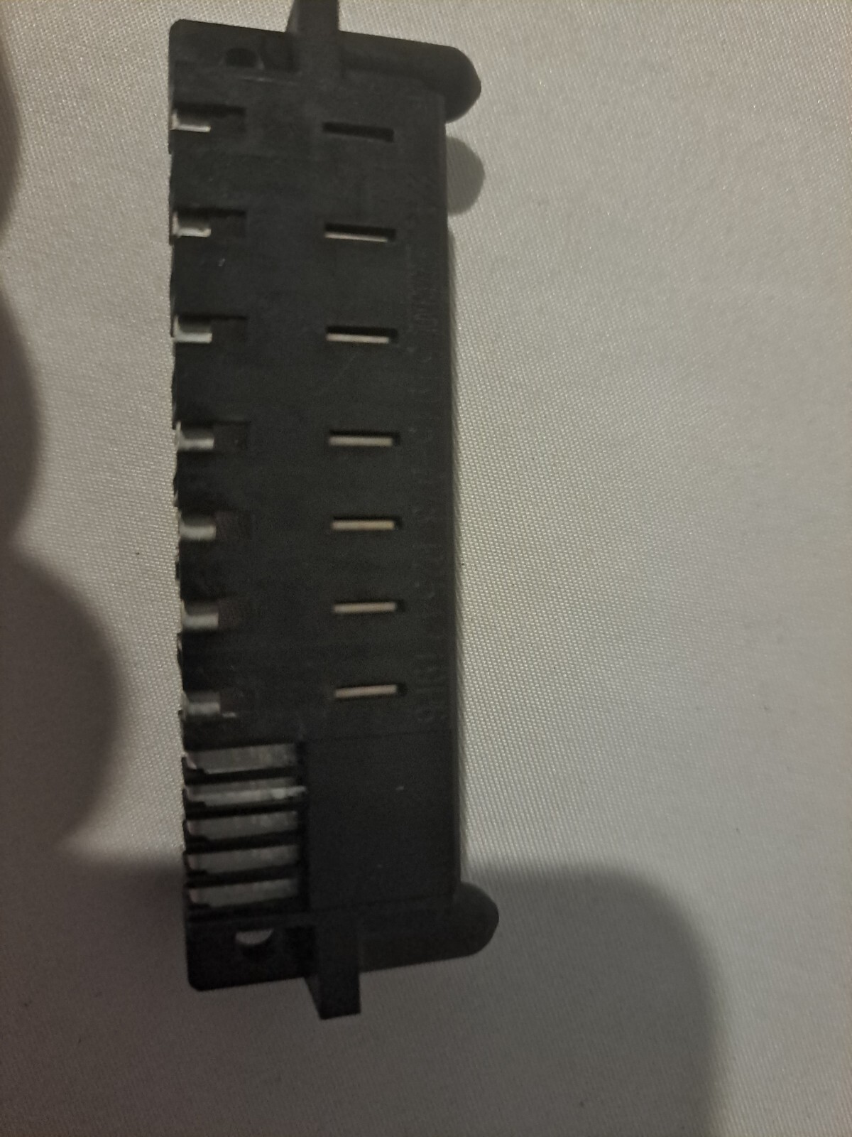 Amphenol FCI 51915-078 Power to the Board PWRBLADE RECEPTACLE RIGHT ANGLE