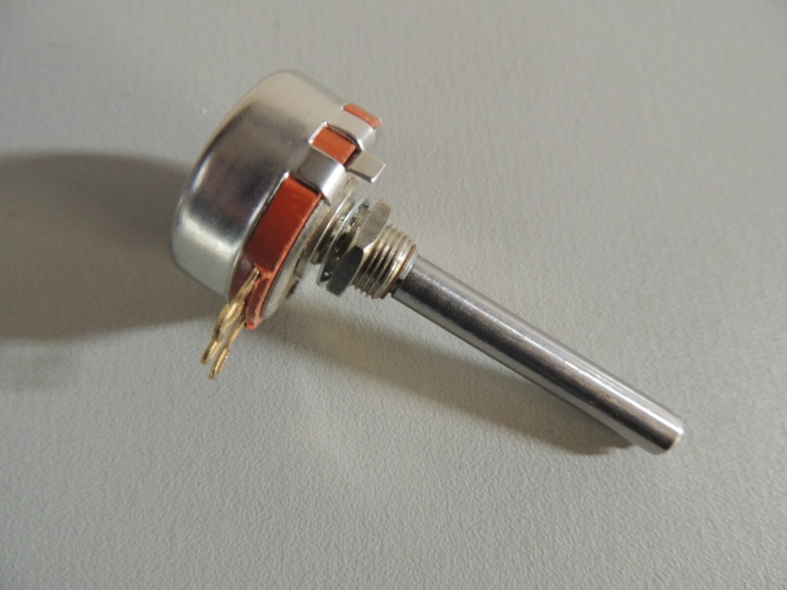 50 Ohm 2 Watt Linear Potentiometer 1/4″ x 2″ Shaft ~ KU50011S64 ( NTE 501-0030 )