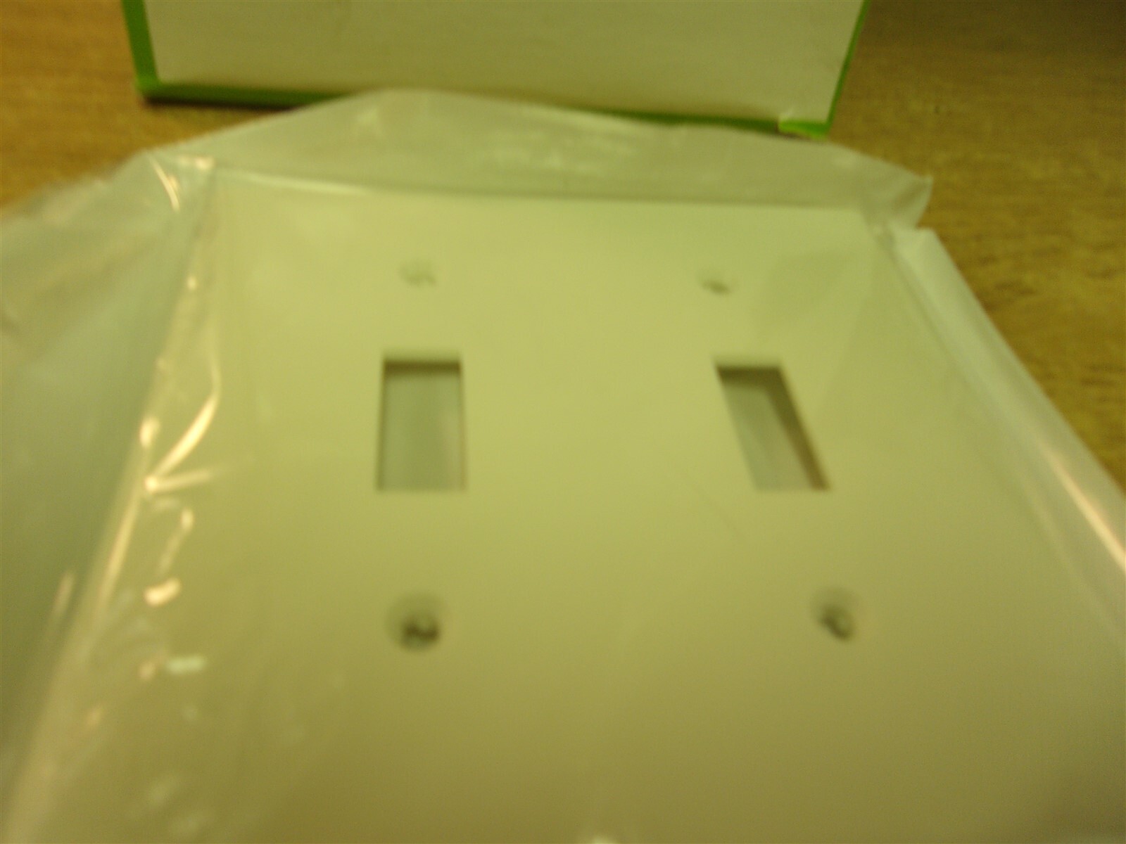 NEW Leviton 80708-W White Wallplates Toggle/Switch Box of 17